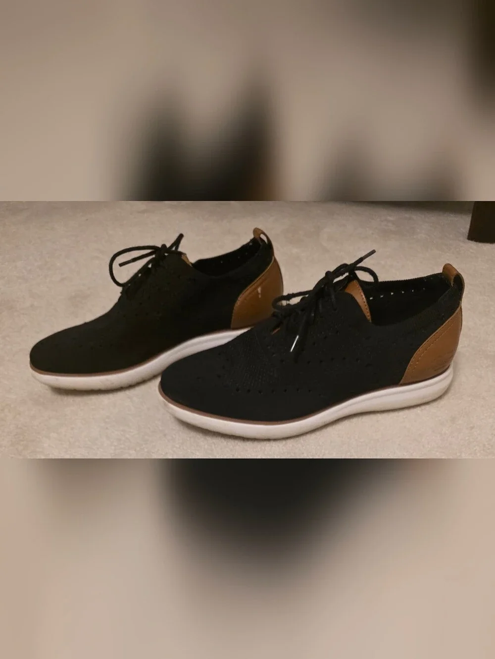 G.H. Bass & Co. Men's - 9.5 Black Knit Casual Dress Shoe Tan Heel & Tongue